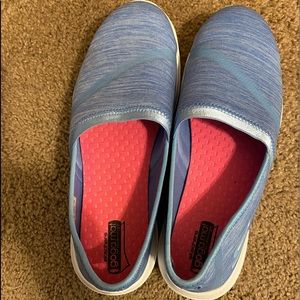 Sketchers shoes